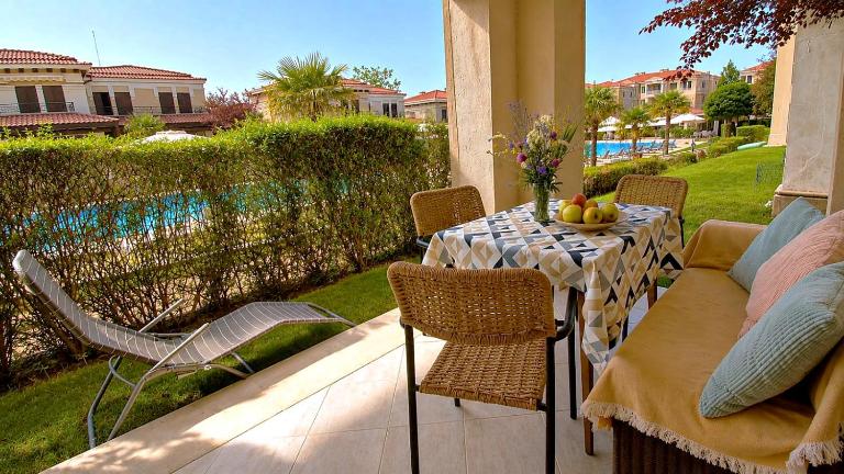 Lovely 1BD Apartment in a Luxury Green Life Resort by Flat Mаnаger - Ferienwohnung Sosopol