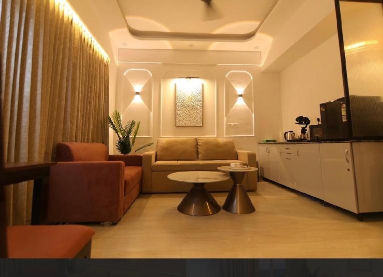 Aashiyana D1011 - B&B Noida