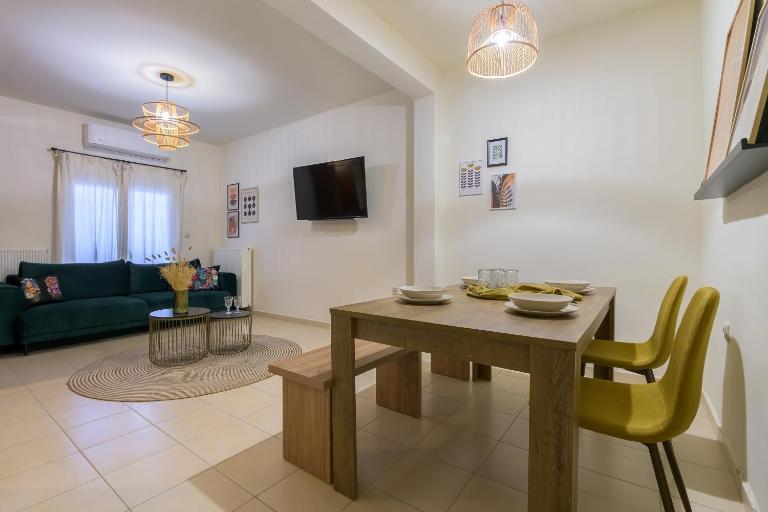 Green - 2 BDR Central Apartment - Bed and Breakfast Alexandroupolis