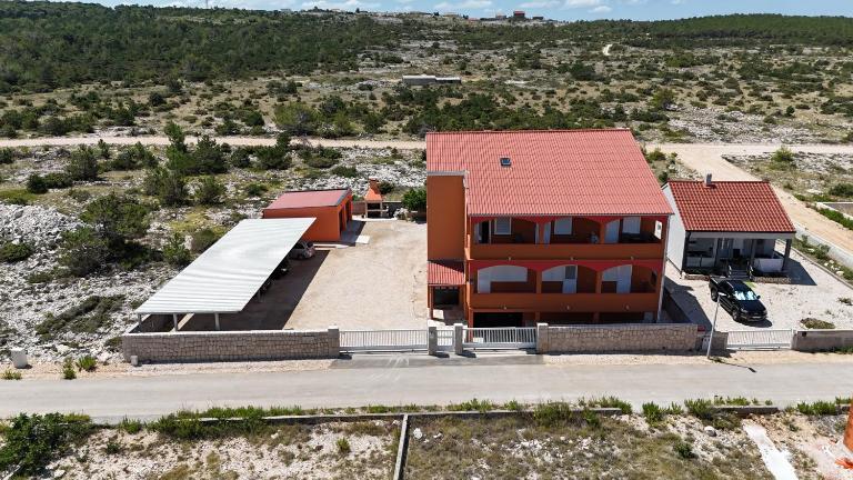 Kameni Put - Bed and Breakfast Ražanac