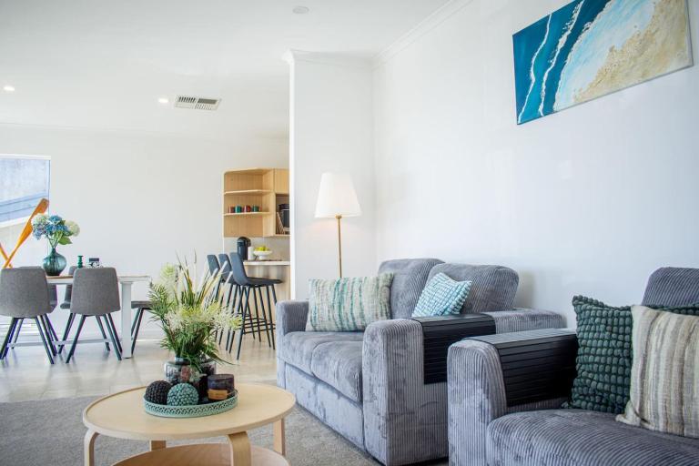 Beachfront Getaway Pet-Friendly & Near Boat Ramp - Koala Stay - B&B Encounter Bay