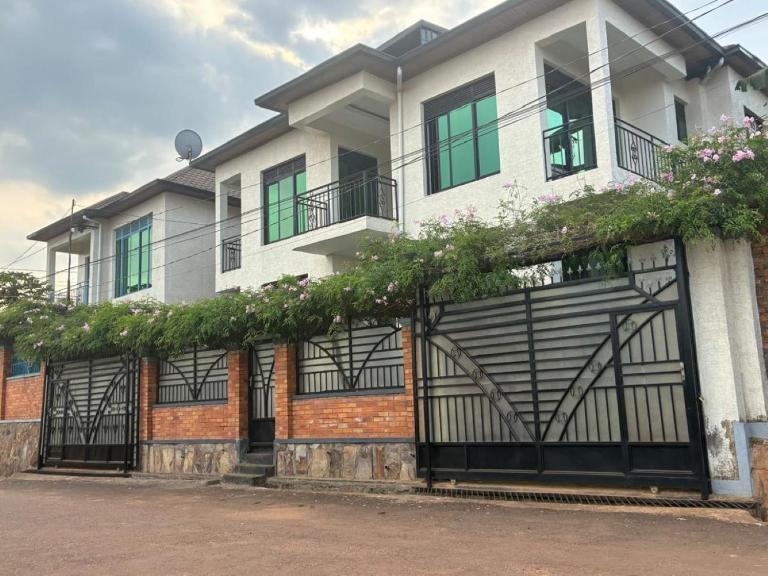 great view apartment at karuruma - B&B Kigali