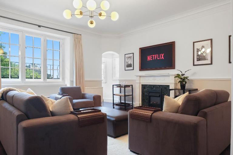 Edinburgh Modern Premium Penthouse Ramsay Gardens - B&B Edimburgo