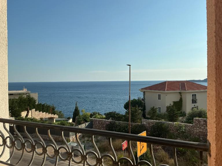 La Perla Apartment - B&B Budva