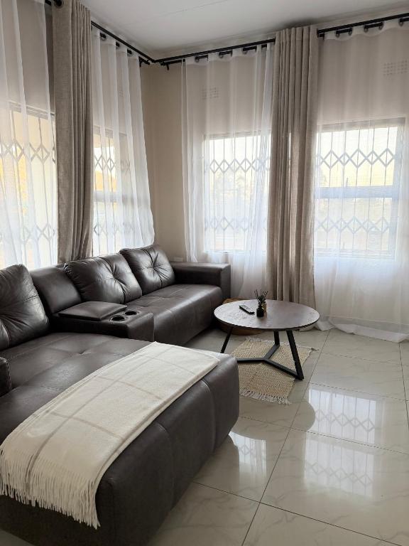 Ekhaya Loft - B&B Mbabane