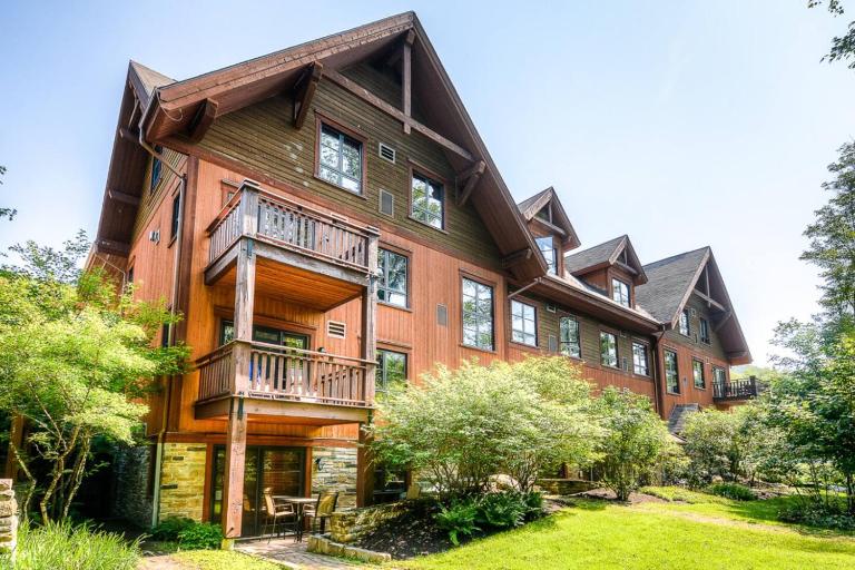 Étoile du Matin Tremblant Luxury Ski In Ski Out - Ferienwohnung Mont-Tremblant