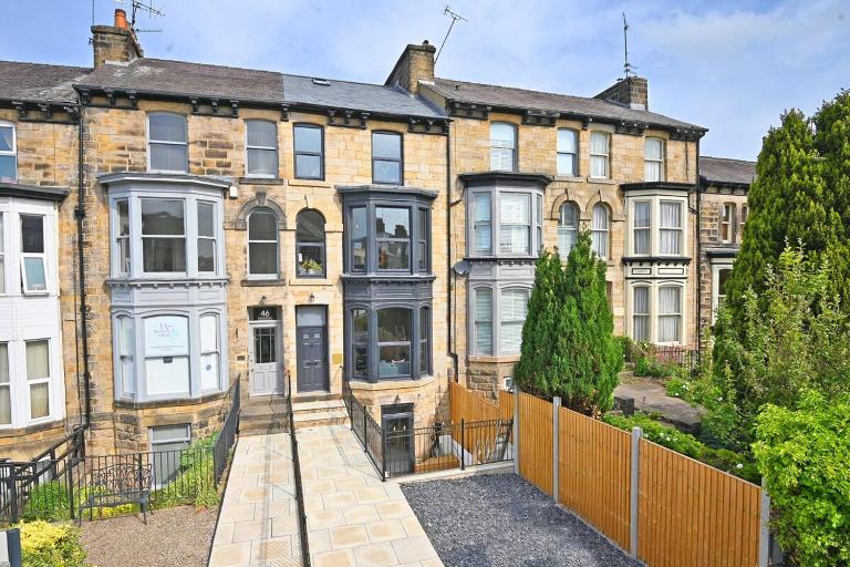 Forty-Four Harrogate - 5 Bed Townhouse,1 min to Convention Centre - B&B Harrogate