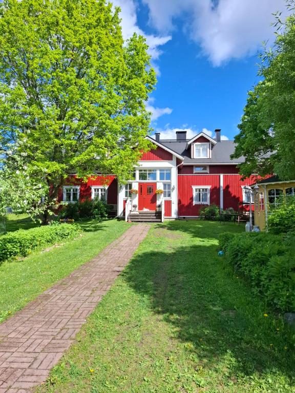 Koillismäen tila - B&B Kangasniemi