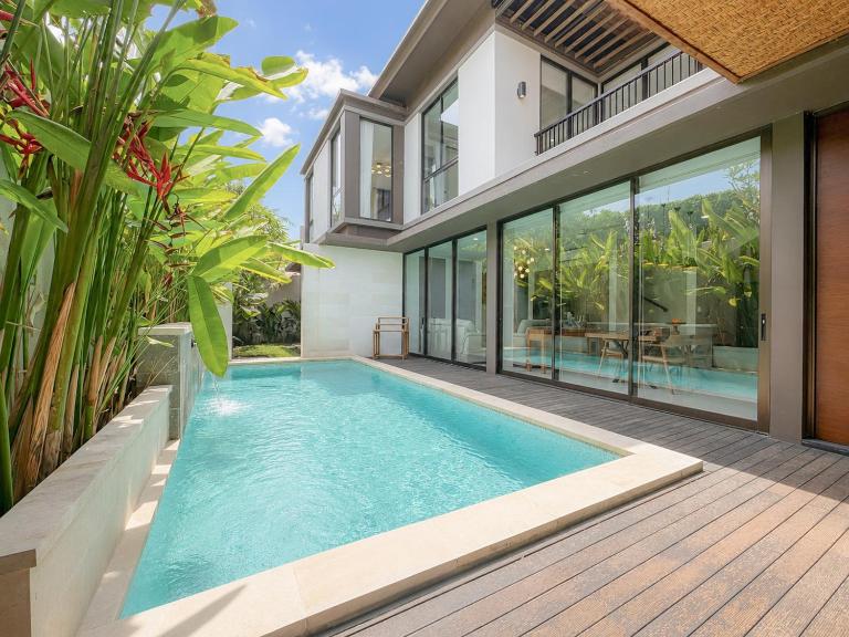 Tridi Beach Villa by Nagisa Bali - B&B Tanah Lot