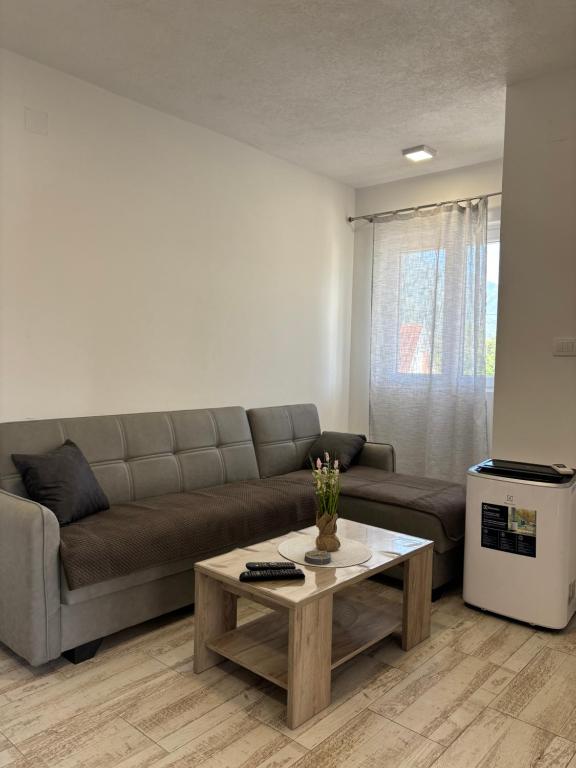 Lily Bloom Apartments - B&B Radanovići