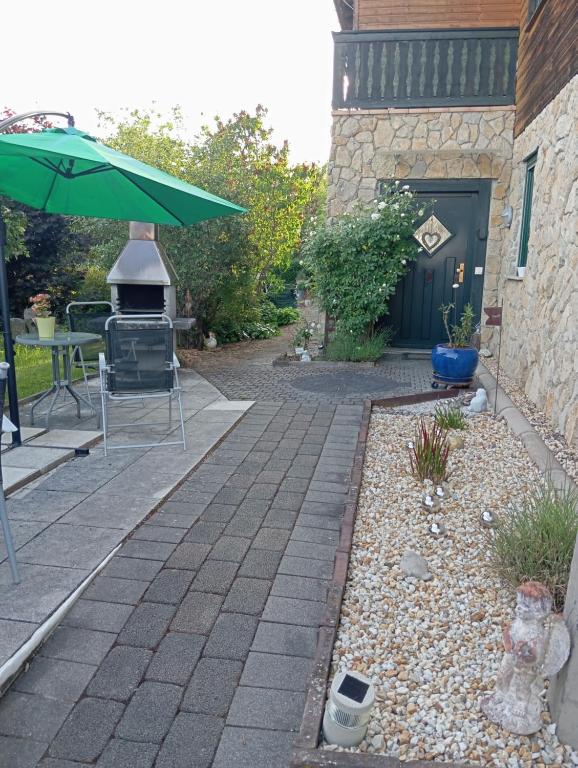 2-Personen Studio in ruhiger Umgebung - Bed and Breakfast Ehringshausen