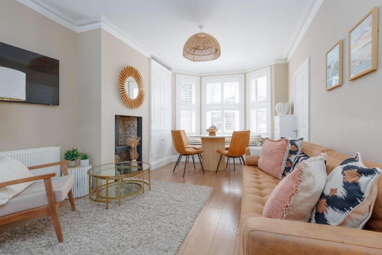 Pottery Place by Grandeur Property - B&B Parkstone