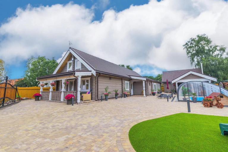 Amazing 14 Berth Villa With Private Pool At Pentney Lakes In Norfolk Ref 34079A - B&B King's Lynn
