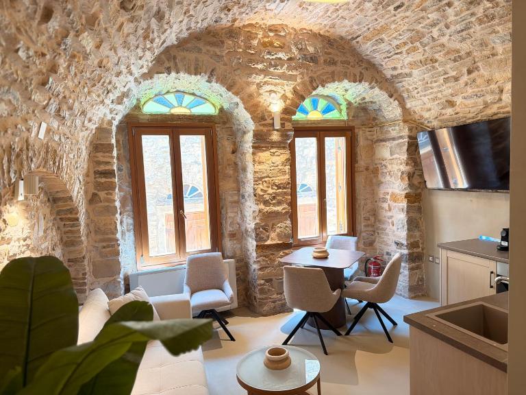 Opus Luxury Maisonette - B&B Chio