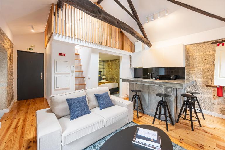 Albertina Carregal Suites - B&B Oporto