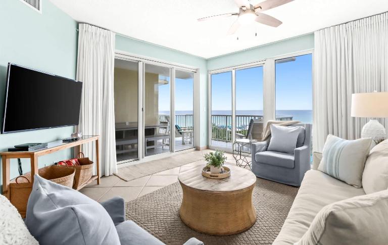 The Crescent 308 - B&B Destin