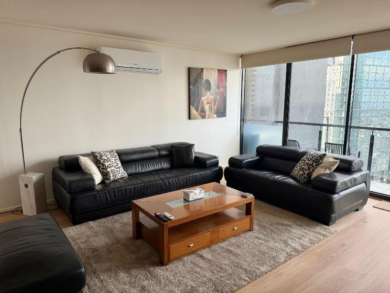 Spacious 3 Bedroom Apartment Southbank - Bed and Breakfast Melbourne