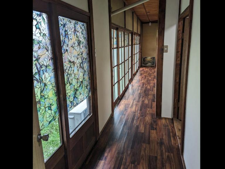 Guest house Iricco is a 8-minute walk to the boat to Naoshima - B&B Tamano