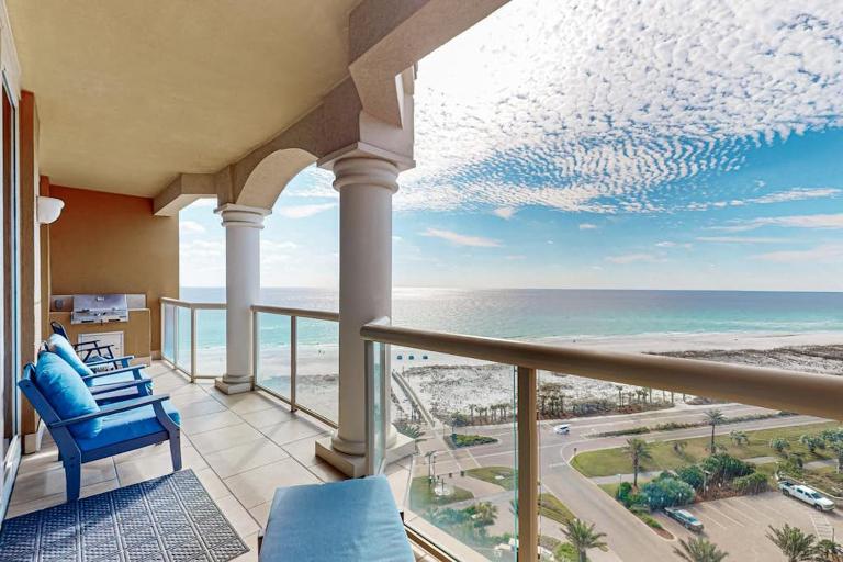 Waterfront condo with WiFi washer&dryer pools fitness room & beach access - B&B Pensacola Beach
