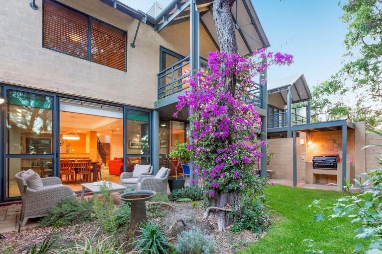 Sea Vista - Beachside Resort-style Bliss - B&B Broadwater