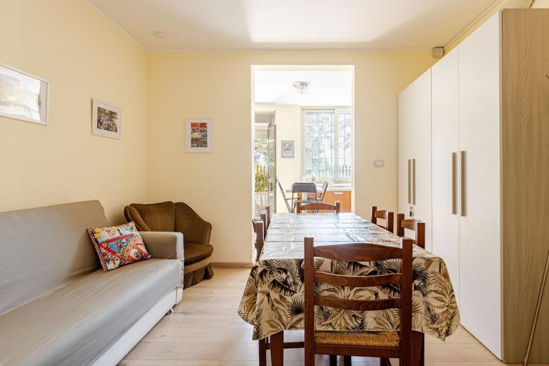 Modern Family House 9 Guests Near the Airport - B&B Catania