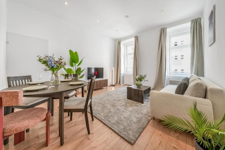 Spacious Apartments, 20 min to city center, Kitchen, Smart TV&Wifi - Ferienwohnung Wien