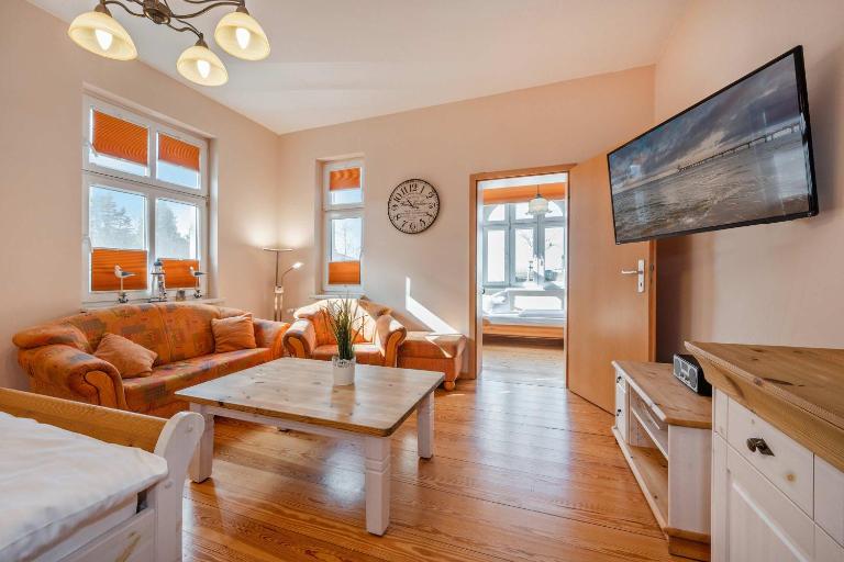 Villa Holtz Ferienwohnung Holtz 1 - B&B Ostseebad Zinnowitz