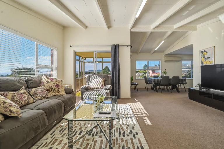 Springfield bliss with Lake view - Chambres d'hôtes Rotorua