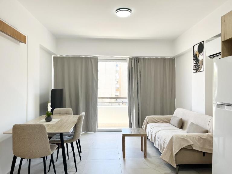STAY Finikoudes Nest 3 - B&B Lárnaca