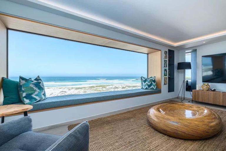 Lifes a View Ocean Villa w Butler & Jacuzzi - B&B Yzerfontein