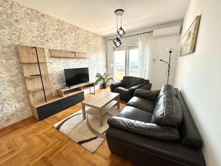2bd Modern Apt with Big Balcony and Sea View "Darko" - Ferienwohnung Bar