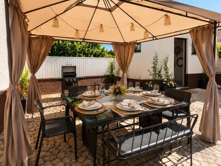 7Min to Uni Sé-Velha - AC - BBQ & Gym - Work Desk - 300MBs WiFi - Suite 5 - B&B Coímbra