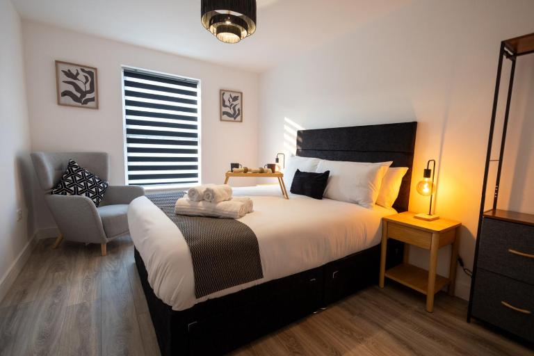 Watford 2-Bed Oasis - 20-min to London - Central - Bed and Breakfast Watford