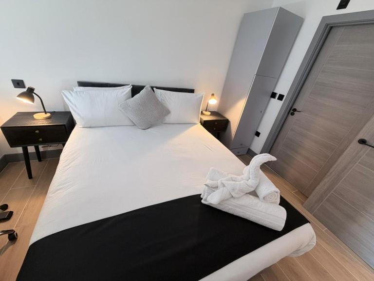 Modern 2BR 2BA North Finchley - Near Bus & Parking - B&B Finchley