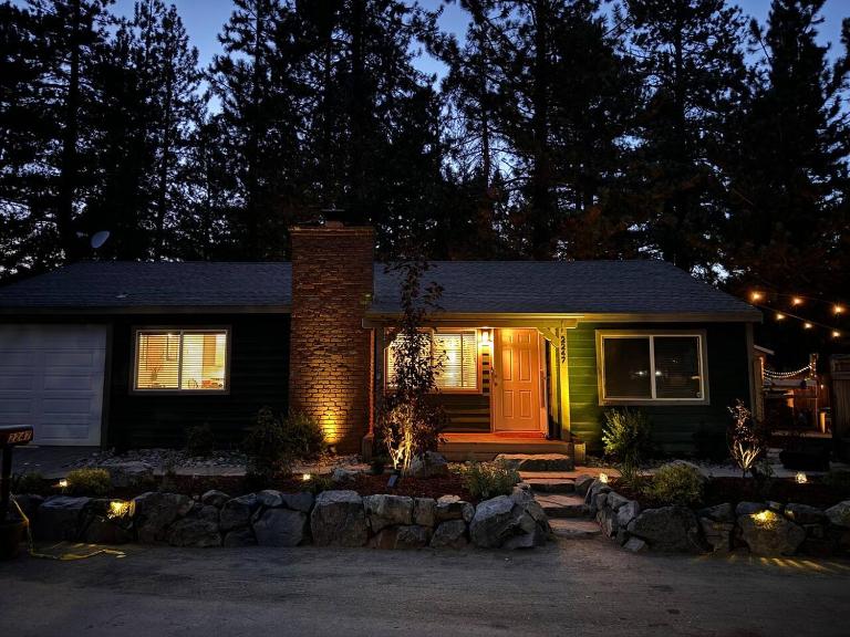 South Lake Tahoe Keys State Streets Cabin - Chambres d'hôtes South Lake Tahoe