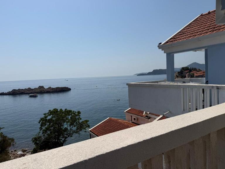The View Sveti Stefan M3 - B&B Sveti Stefan