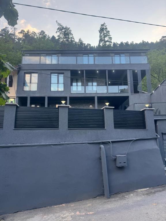 California Road - B&B Borjomi