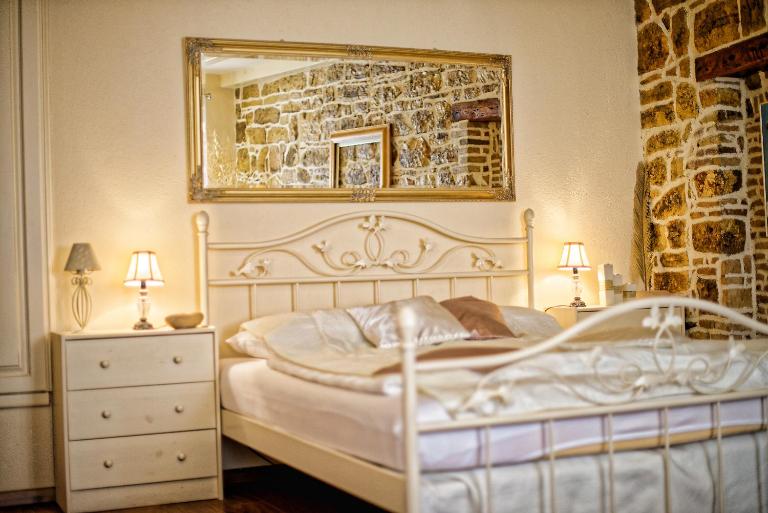 Duplex Apartment Camelia in charming Old town - Bed and Breakfast Rovinj