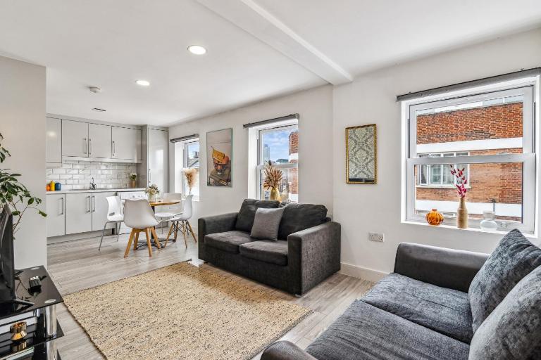 Modern City Apartments in Contemporary Brick Lane - Bed and Breakfast Londen