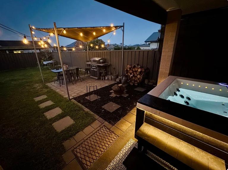 Maitland Getaway - Spa, EV Friendly, Pet Friendly - B&B Tullera
