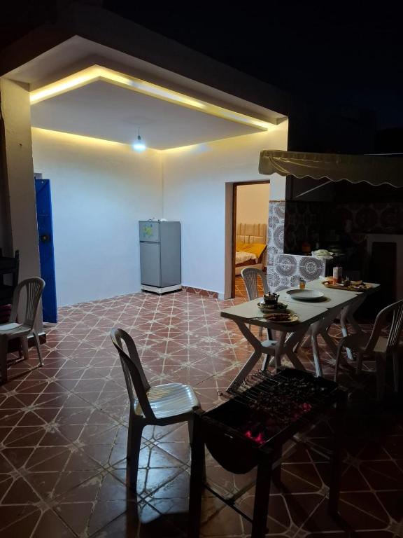 Near EVERYTHING in m'diq, beach, souk, transport - Ferienwohnung Mdiq