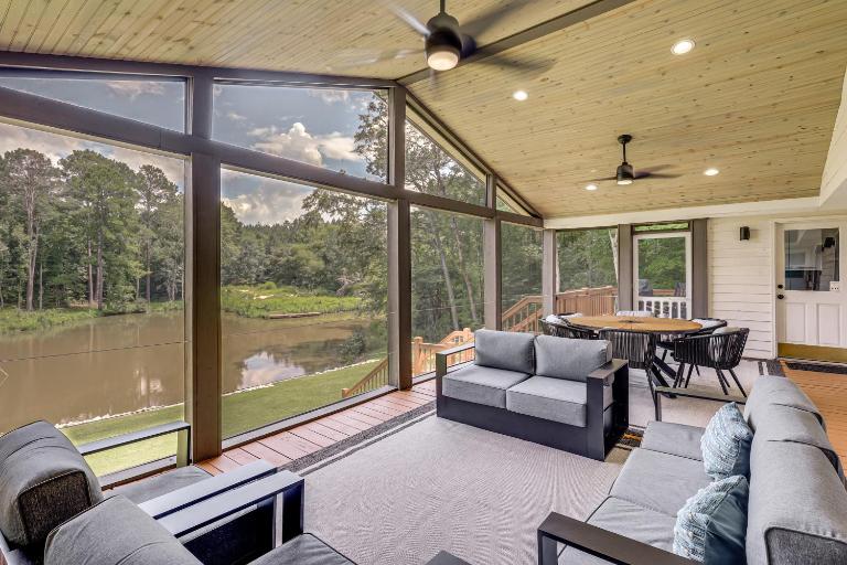Private Dock: Lake Oconee Waterfront Escape! - B&B Eatonton
