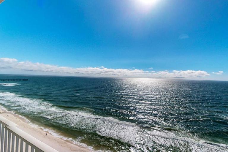 Beachfront Condo gorgeous views shared pool and beach access - B&B Panama City Beach