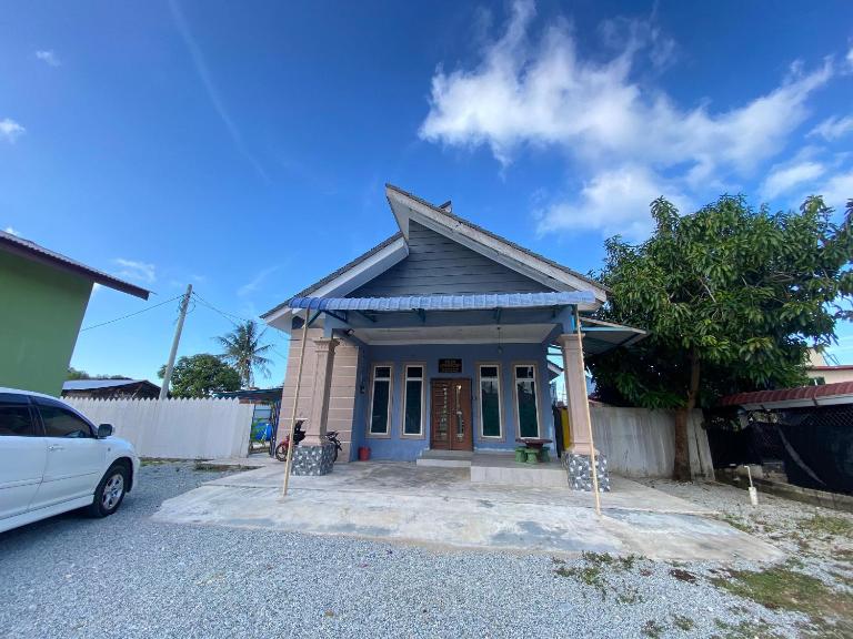 Rieza HOMESTAY - B&B Kampung Nail