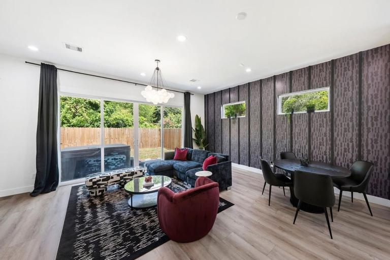 Stylish 3BR 3BA HotTub Home near Medical Center, DownTown,NRG - B&B Houston