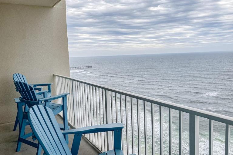 21st-floor oceanfront condo with ocean view pool & hot tub access & WD - B&B Panama City Beach