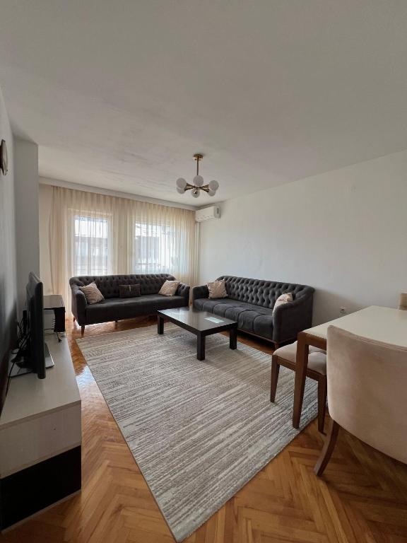 Studio Sunny Hill Apartment - B&B Prishtina
