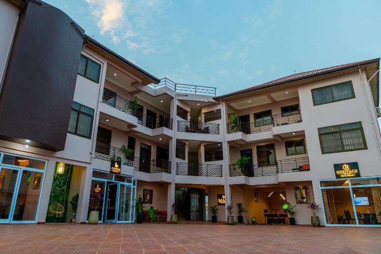 MAAT Luxury Homes - B&B Accra