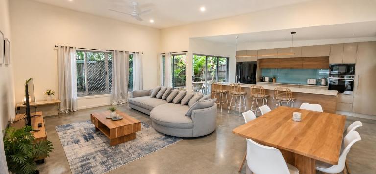 Beachside home 3 bed 2 bath Burleigh - B&B Costa Dorada