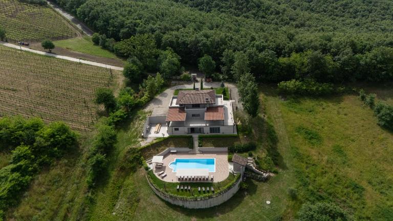 Villa Santoro al Paradiso Verde, Villa intera con Piscina - B&B Caiatia